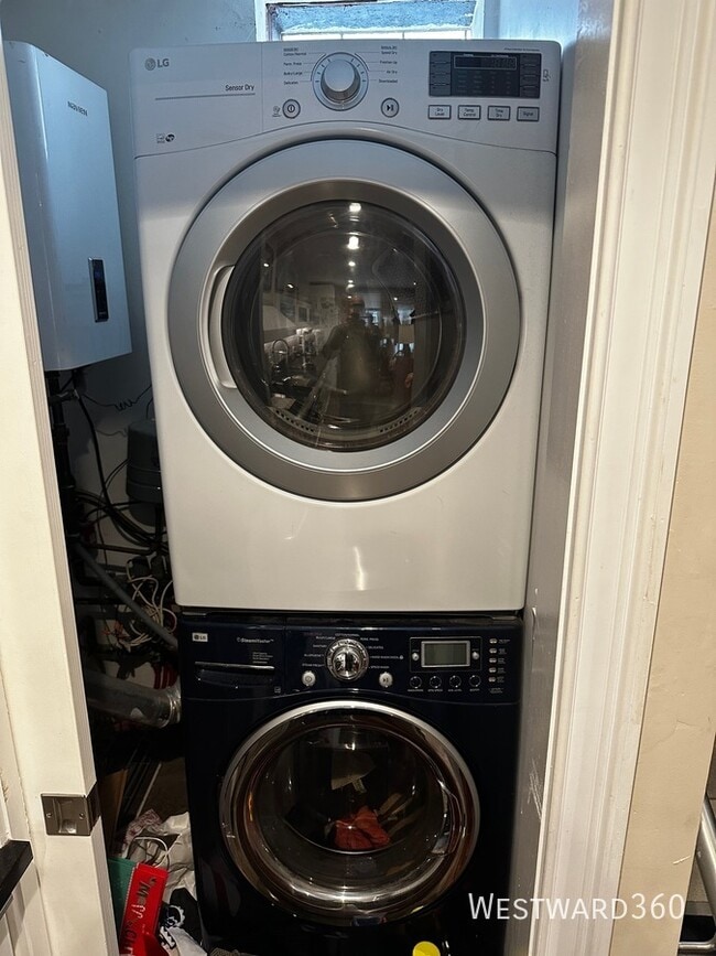 Photo - 1927 N Humboldt Blvd Unidad CH