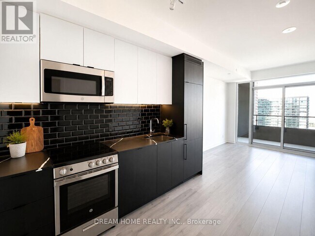 Photo - 285 Dufferin St Unit 810