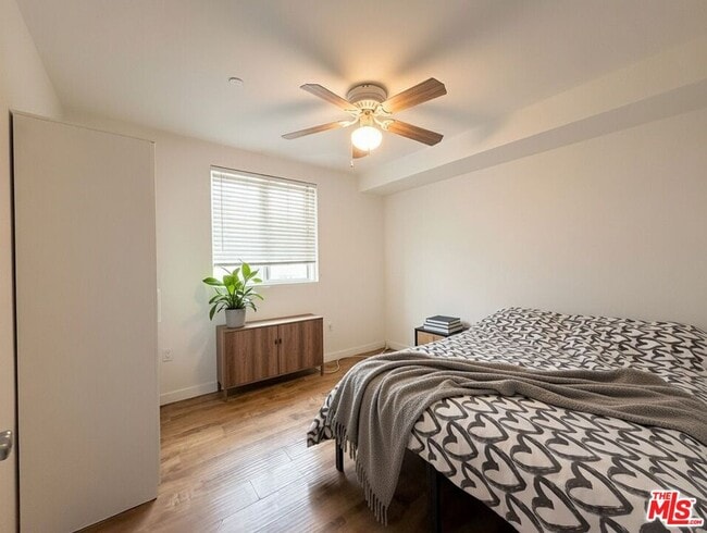 Photo - 1254 W 37th Dr Unit 1256 1/2