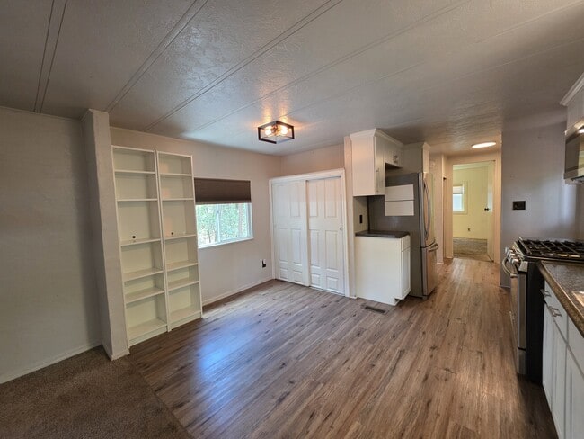 Photo - 2800 S White Mountain Rd House