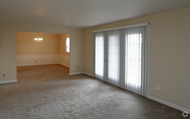 2 HAB, 2 BA: 1,200 ft² - Ridgewood Apartments