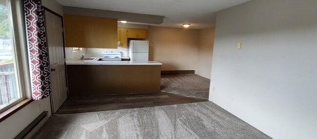 Open concept - 1307 Madison St Unit #2