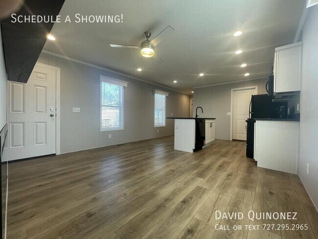 Photo - 701 Mill St