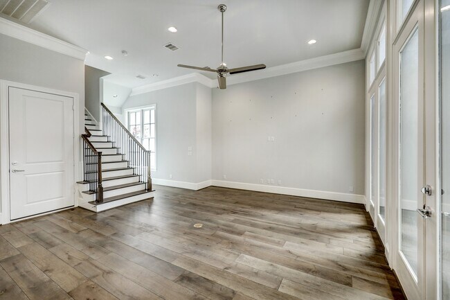 Photo - 6103 Alexandra Grove Pl