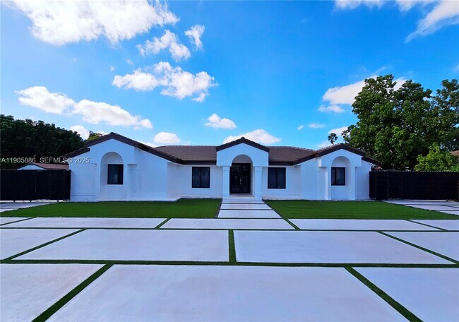 Building Photo - 16138 SW 154th Ct