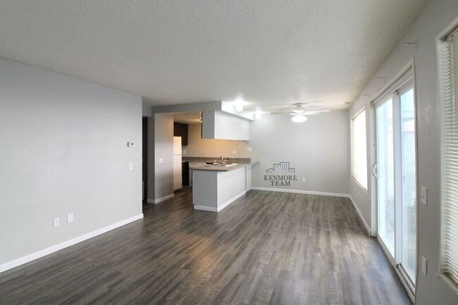 3 S Edison St  