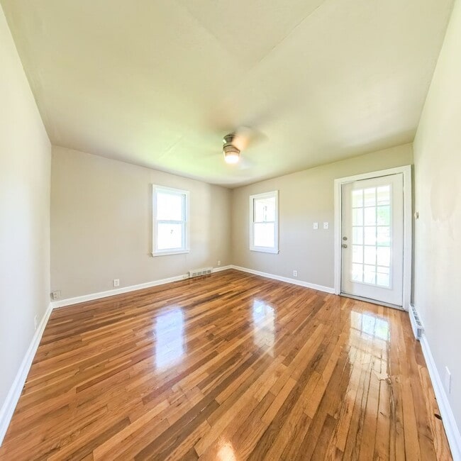 Photo - Newly updated 2 bedroom 1 bathroom home-Ad...