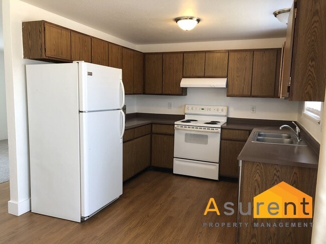 Photo - 427 Plum St