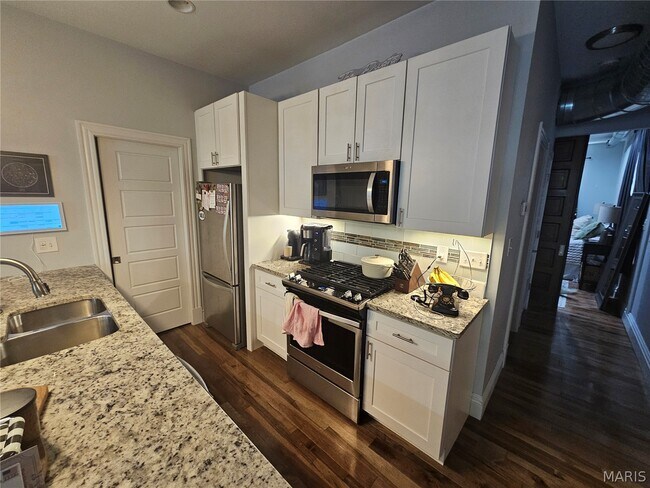 Photo - 1832 Russell Blvd
