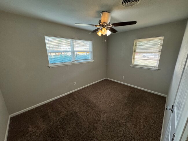 Photo - 5412 39th Dr