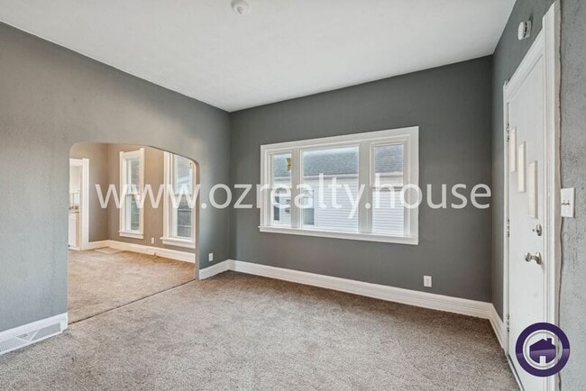 Photo - 222 E Park St