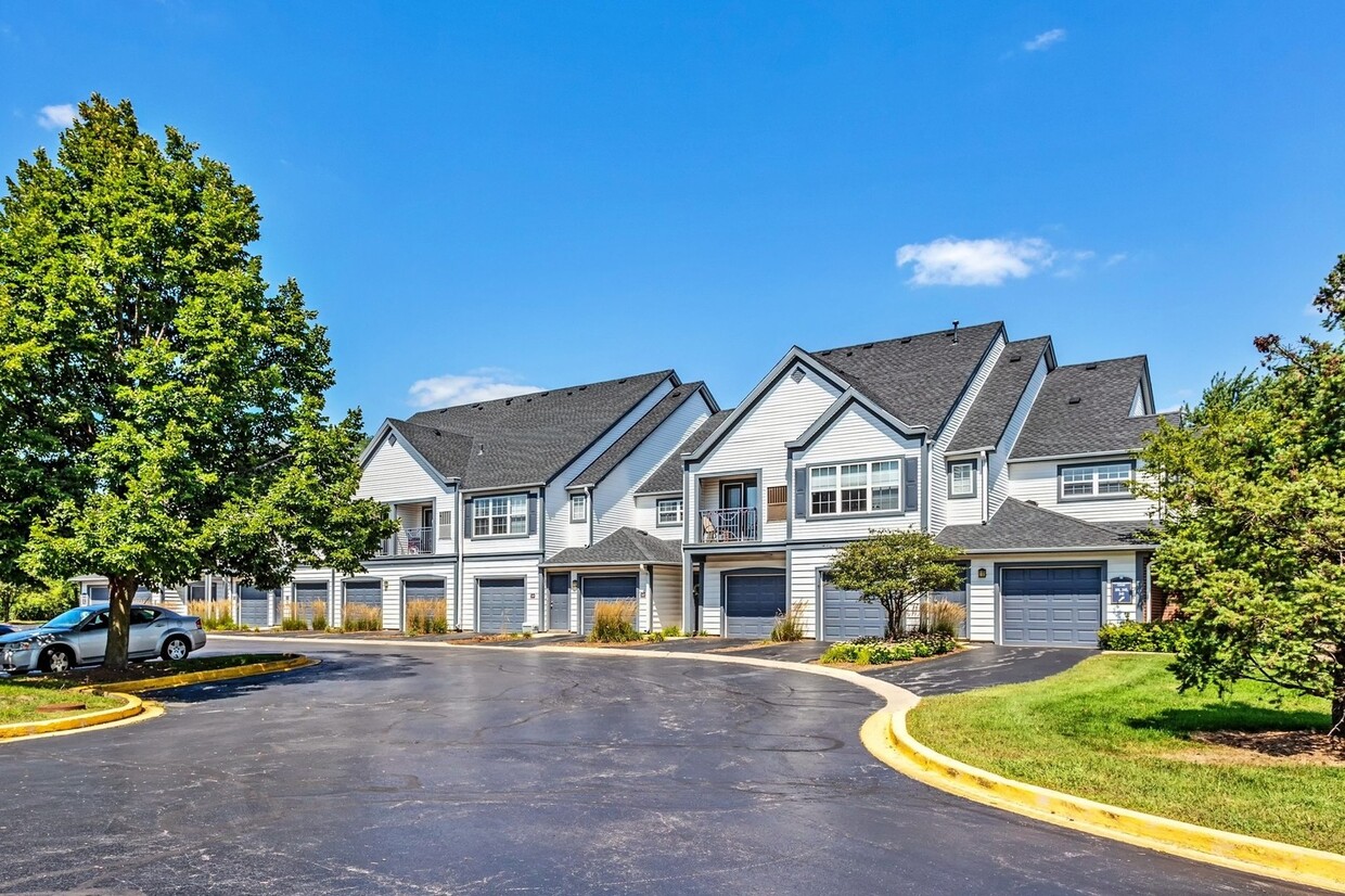 Photo - 238 Brahms Ct (Wheaton, IL)