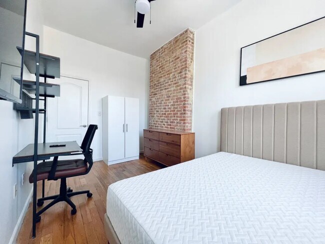 Furnished room/NOT APARTMENT