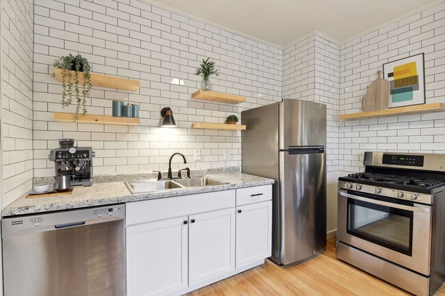 Building Photo - 4601 Lyndale Ave S Unit 1
