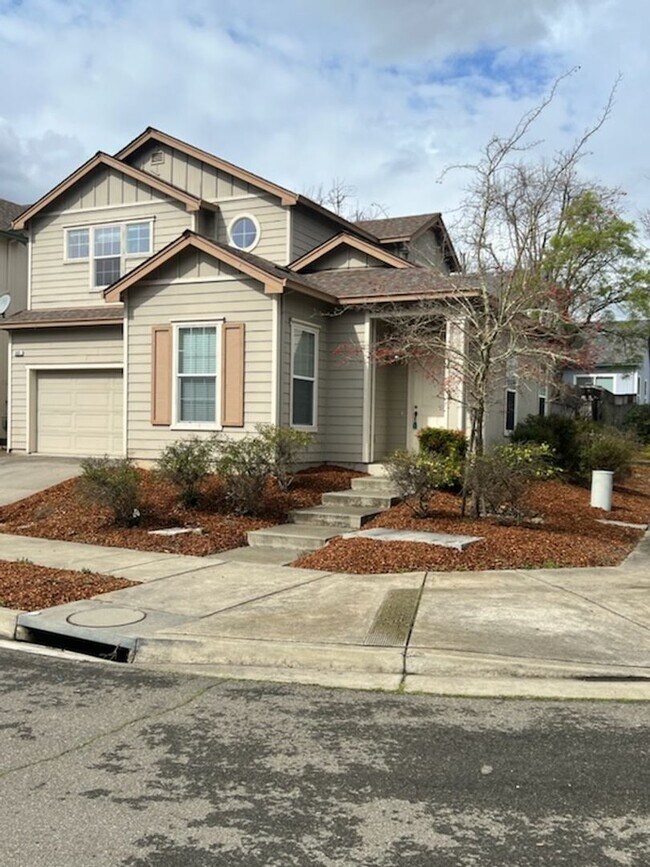 Three Bedroom Home in Rincon Valley!!! - Three Bedroom Home in Rincon Valley!!!