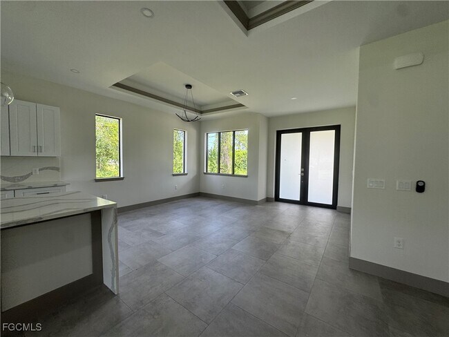 Photo - 5227 4th St W