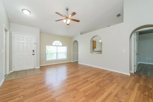 Photo - 3119 Whispering Trails St