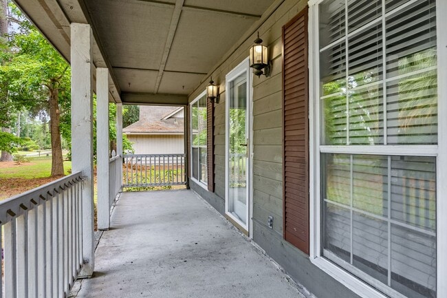 Photo - 300 Davis Rd