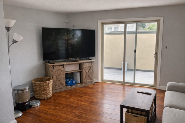 Photo - 2039 Sierra Rd