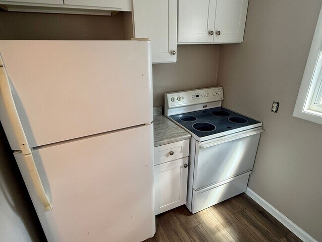 Photo - Beautiful 3/1 in Clearwater Available Now!