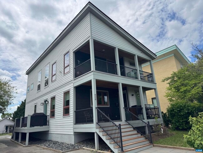 Building Photo - 808 Elliott Ave