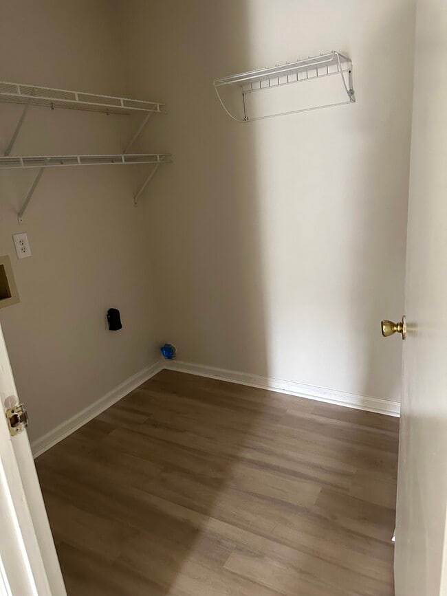 Photo - 3891 Almon Dr