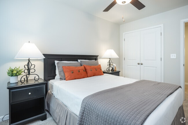 3BR, 2.5BA - 1735SF - Bedroom