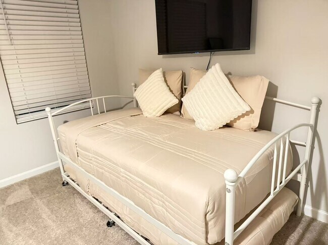 Photo - 1371 Speedway St