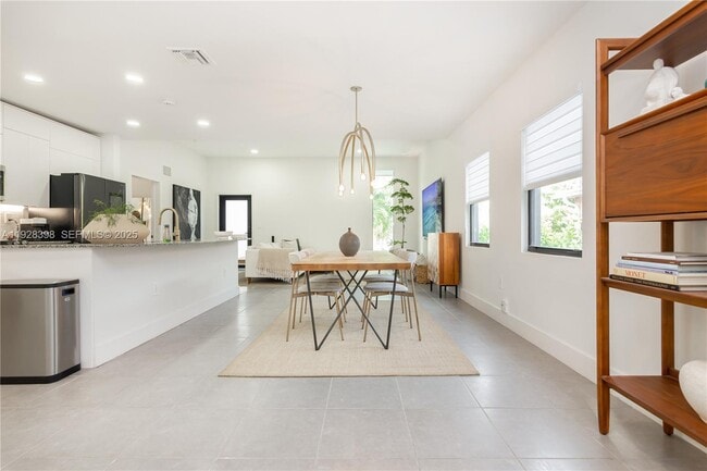 Photo - 14000 NE 16th Ct