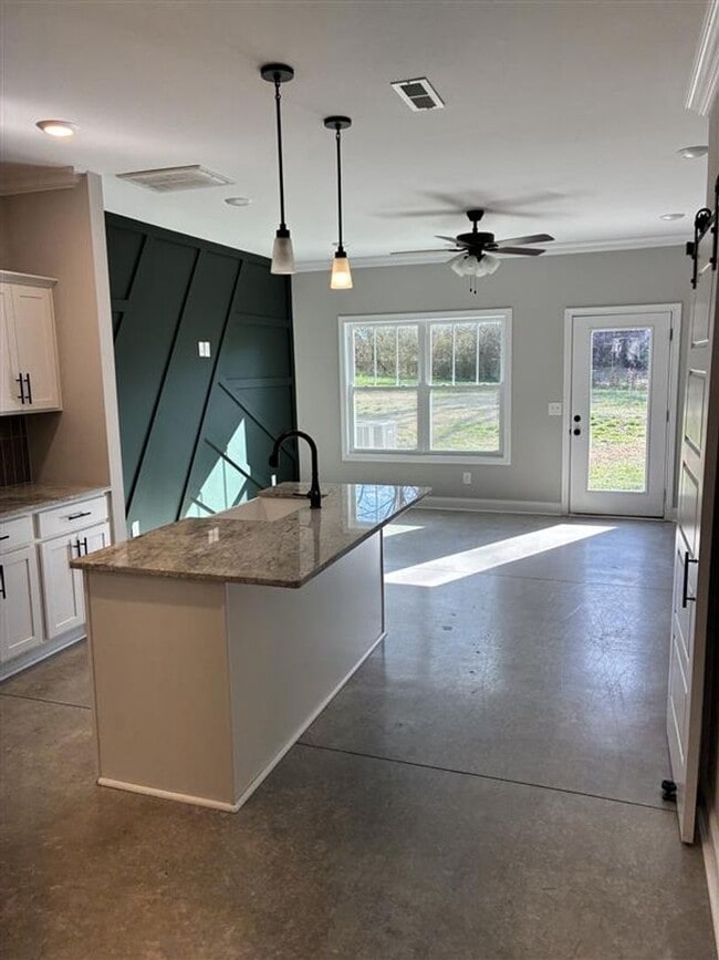 Photo - Spacious 3 Bedroom, 2 Bath Single-Family Home — Nashville Style in Clarksville!