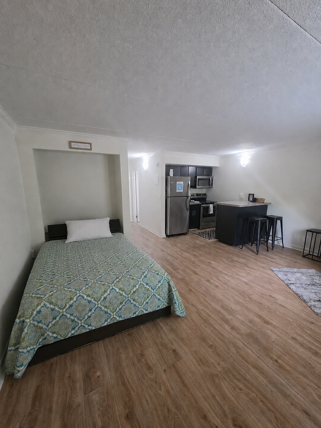 Photo - River Hills Flats