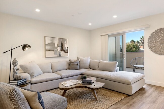 Photo - 808 Reed Ave