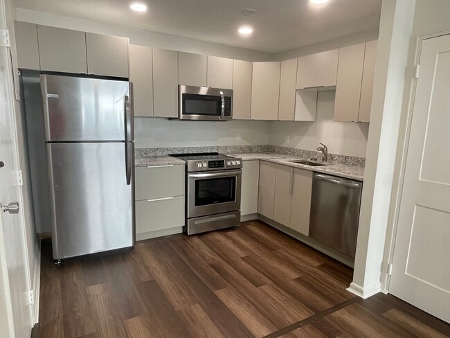 Building Photo - 461 Washington St Unit 305 Rental