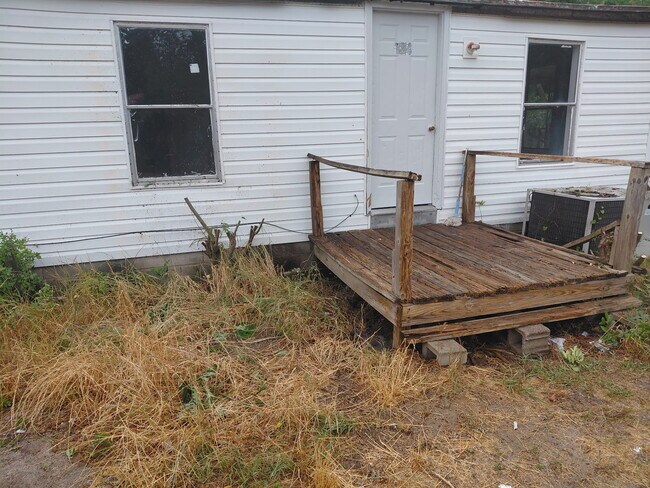 Photo - 134 Oakwood Dr