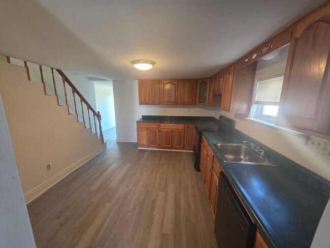 47 Oakwood Ave