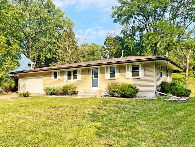 Building Photo - 1064 Hackmann Cir NE
