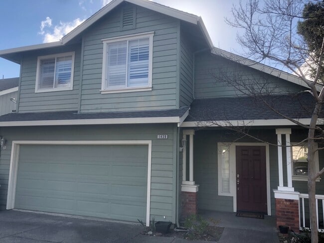 Photo - Lovely two story home in Skyhawk!