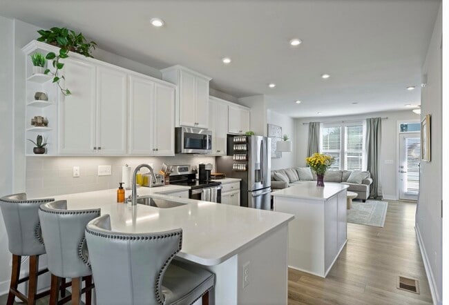 Photo - 4732 Chastain Ave