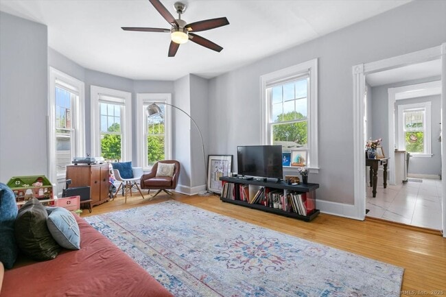 Photo - 90 William St Unidad 2