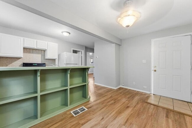 Building Photo - 2712 Whitis Ave Unit B