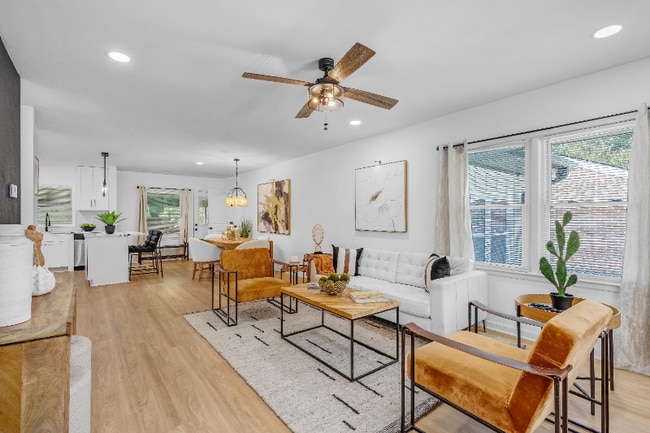 Photo - 2933 Cloverhurst Dr