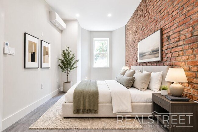 NEW 1 Bed in Prospect Park South!