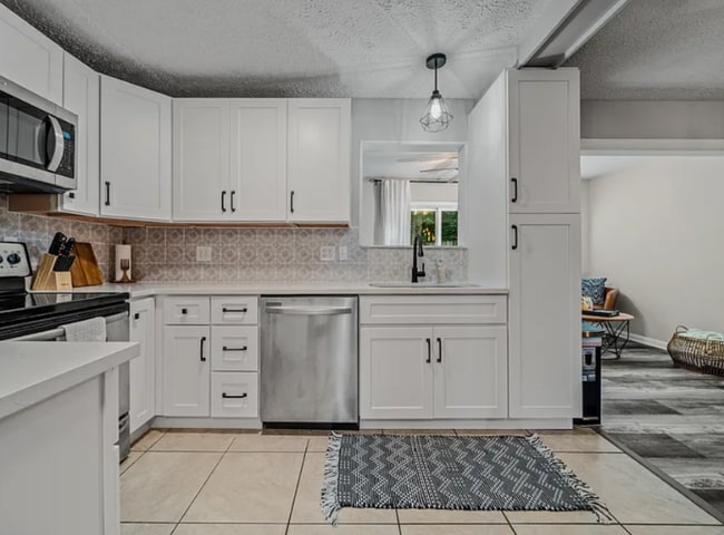 Photo - 301 Deerpoint Dr