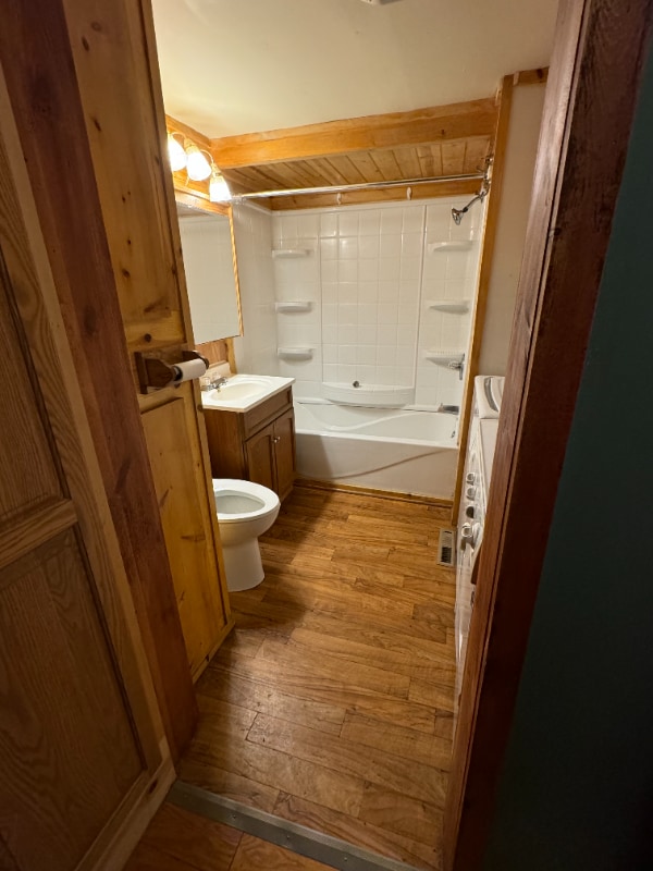 Photo - 959 W 2nd St