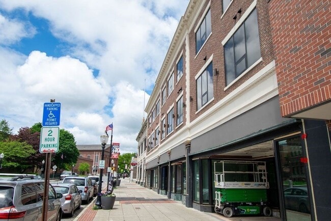 639 Main St Unit 305