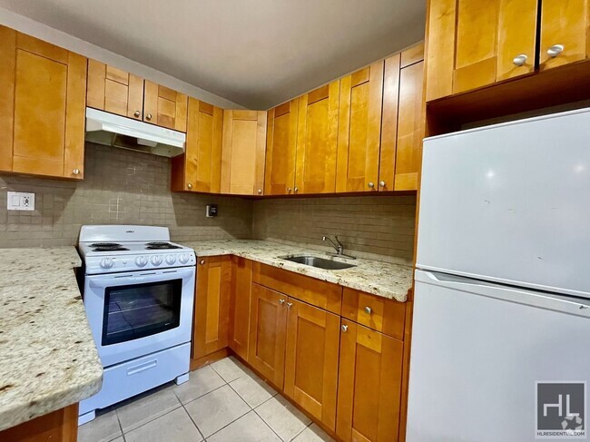 Building Photo - Spacious studio with private yard Unit 1 Rental