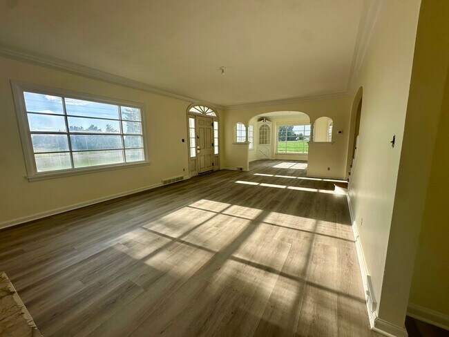 Photo - Country Home For Rent!