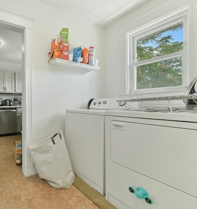 Photo - 79 Charlesbank Rd Unit 79