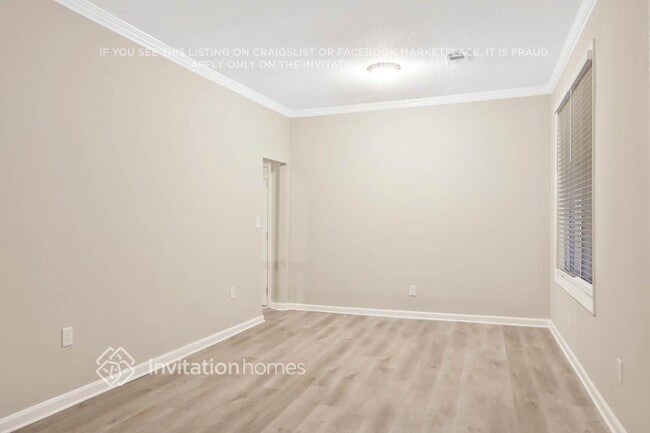 Photo - 3382 Saxony Way