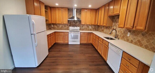 Building Photo - 7921 Windsor Knoll Ln Rental